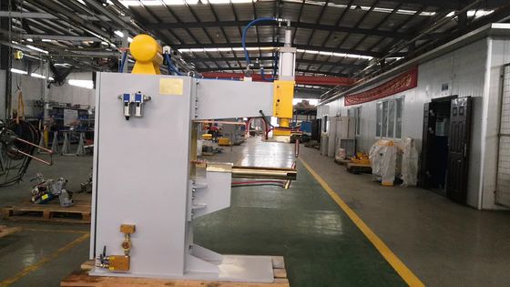 良い価格 50HZ 3.5KNの薄板金CNCのスポット溶接機械テーブルは作動した オンライン